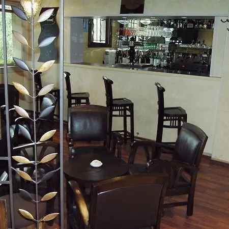 Bagatelle Paris Nord Roissy - Ex Inter-hotel Hotel Goussainville (Val-d'Oise)